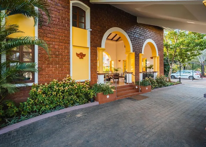 Coconut Grove Beach Resort