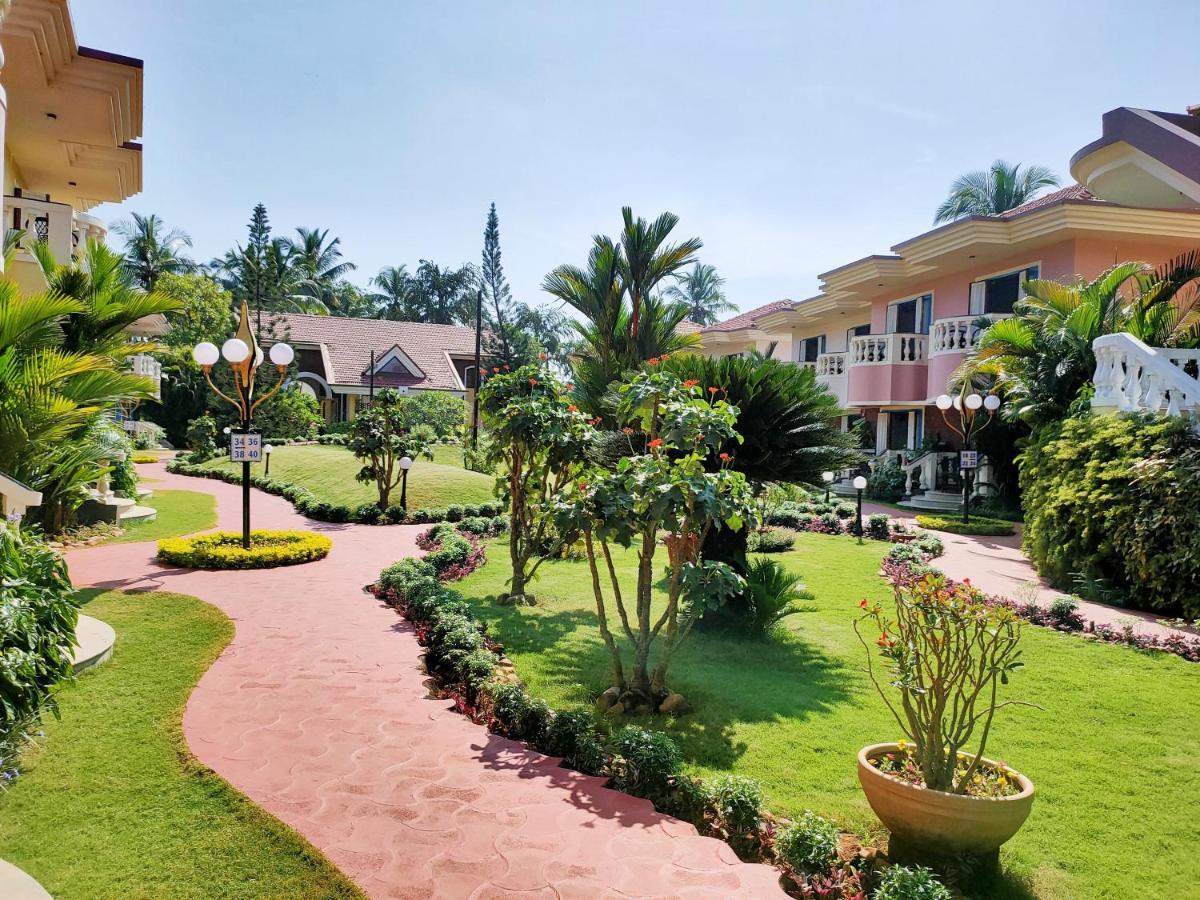 Coconut Grove Hotel