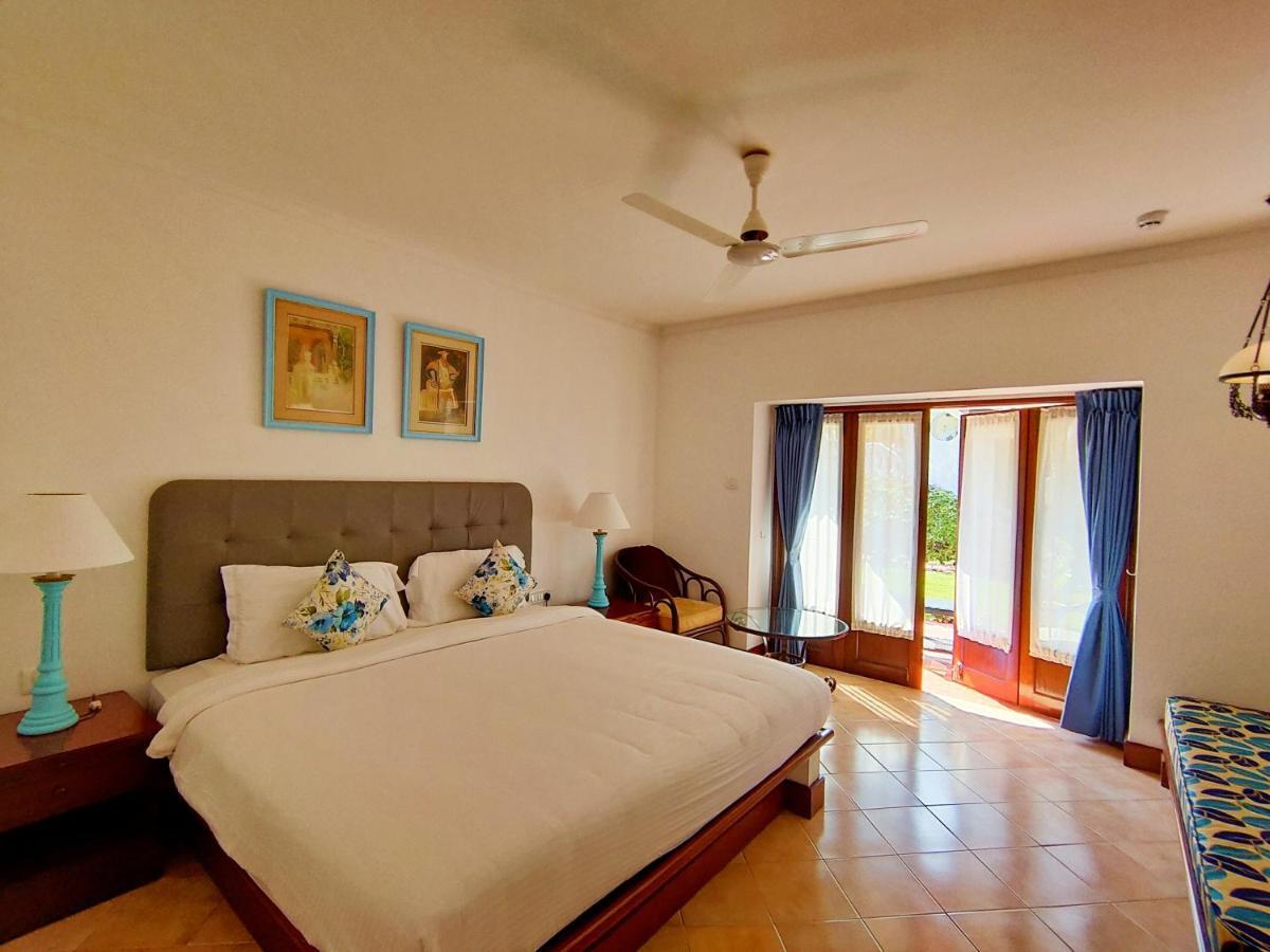 Coconut Grove Hotel Colva